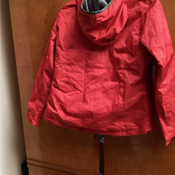 Sport CB drawstring hooded red rain jacket, size M, zip pockets - Picture 3 of 6